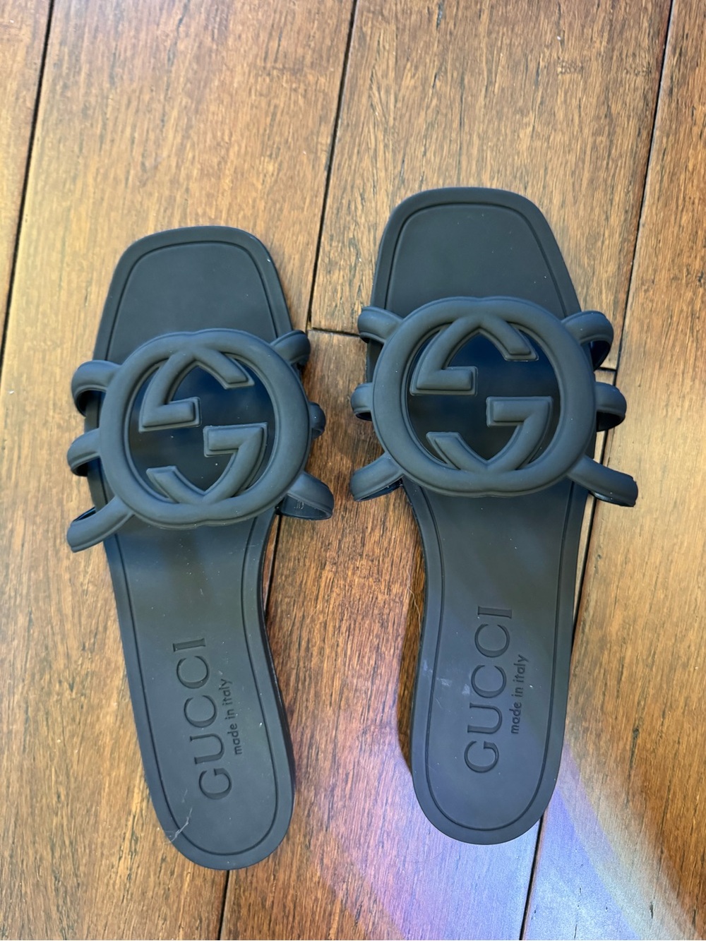 Gucci Women's Black Logo Slide Sandals